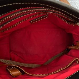 Dooney & Bourke Bags - Dooney & Bourke shoulder bag Dooney & Bourke Bags - Dooney & Bourke shoulder bag